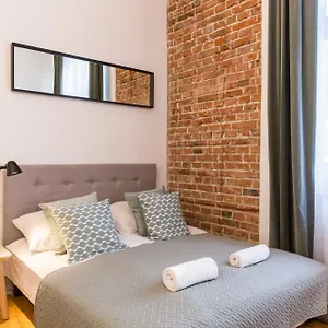 https://apartamenty-kalwaryjska-66.krakowhotelspoland.com